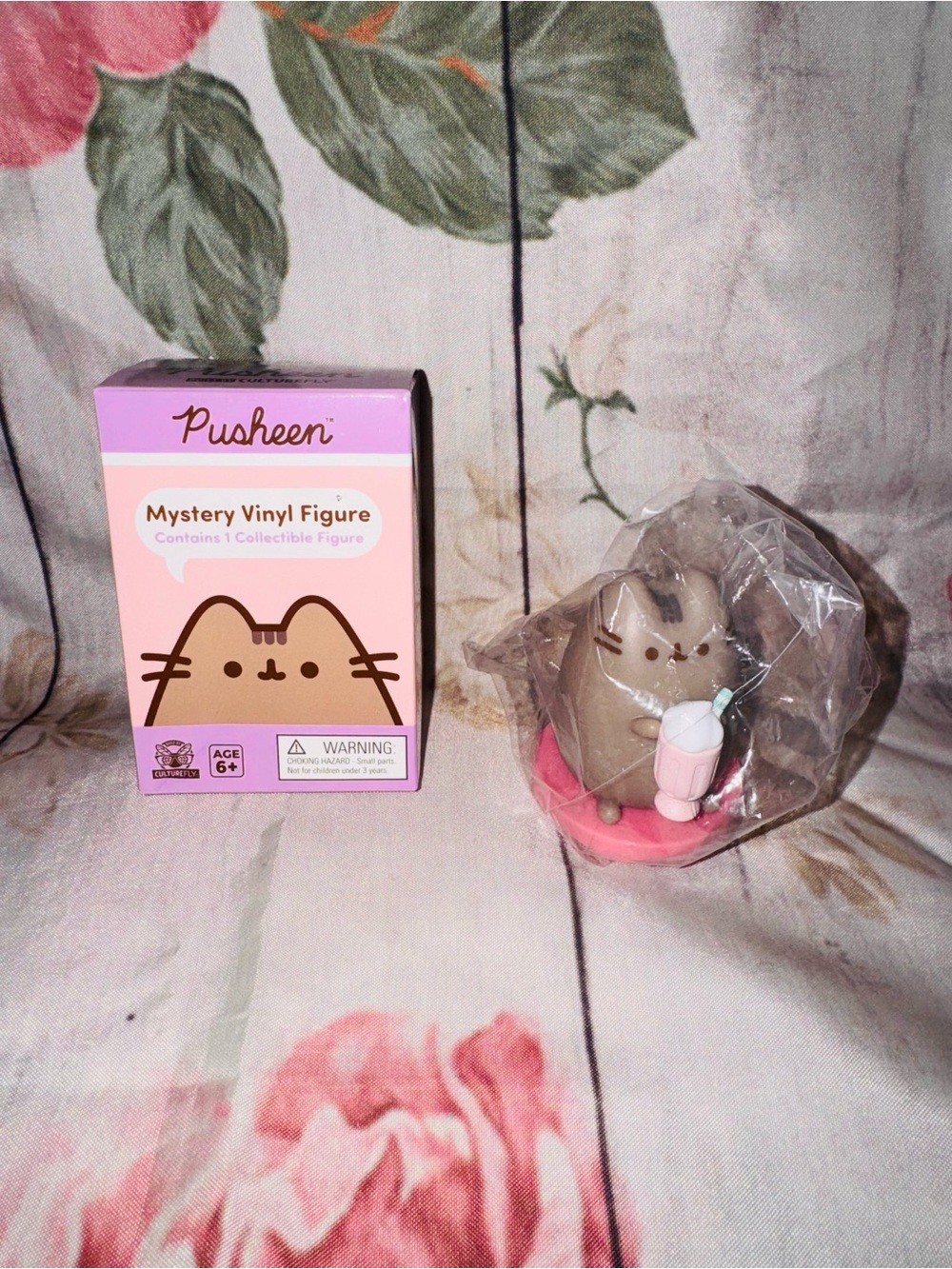 Pusheen Vinyl Figure “Milkshake" (Comes with box)